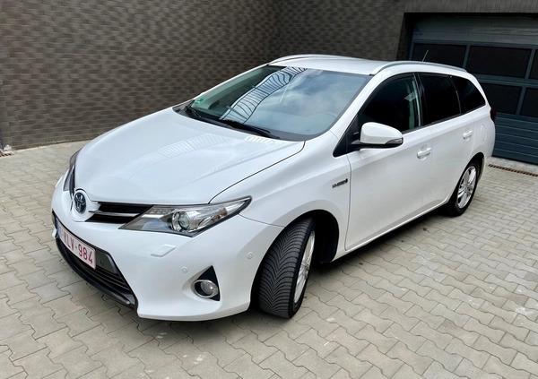 Toyota Auris cena 52900 przebieg: 144779, rok produkcji 2015 z Góra małe 529